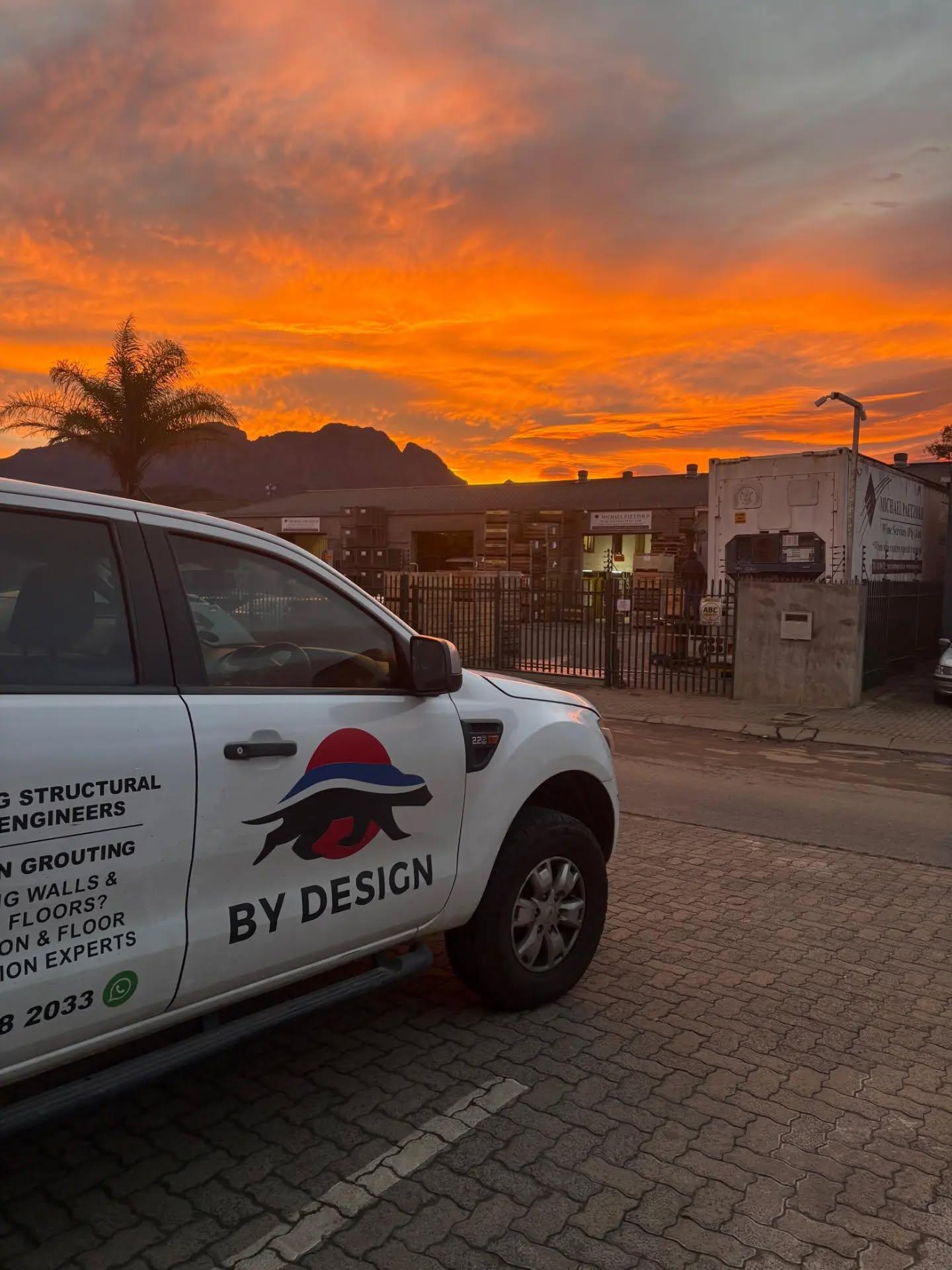 Starting the week the best way we know how, with the sunrise. ☀️
